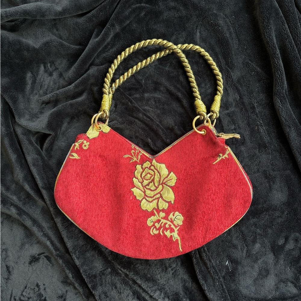 Vintage Medea Floral Handbag
#vintage #glam